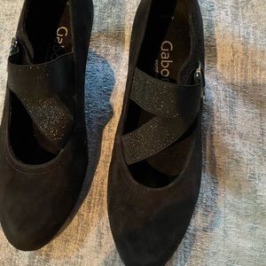 Lady’s comfy shoes. Similar shoe on last picture.